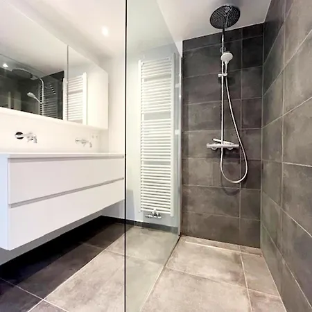 In With Stunning Seaviews