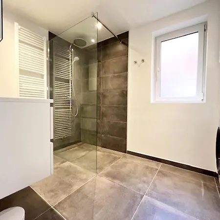 In With Stunning Seaviews * ウェンドゥイネ